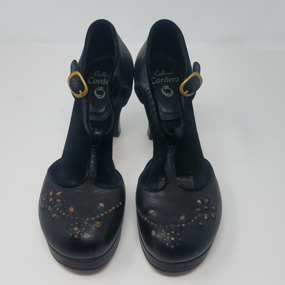 Vintage Caleen Cordero Black T Strap Pumps Sz 9